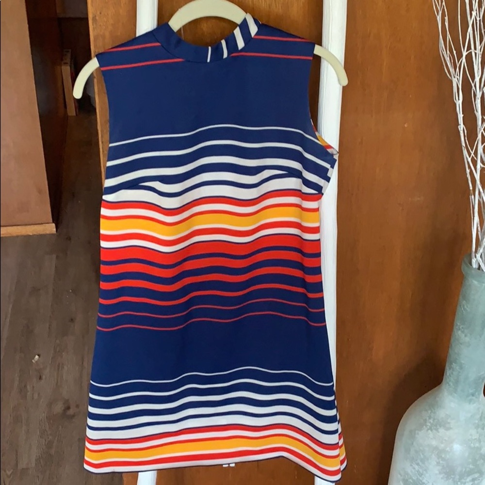 Adorable vintage Betty Hardford mini dress